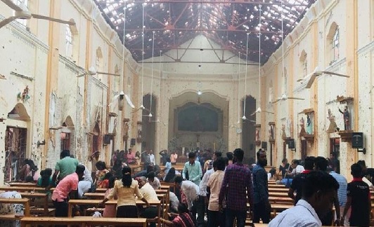 Easter Sunday Bomb blasts at churches and hotels leave dozens dead and injured in Sri Lanka (video)